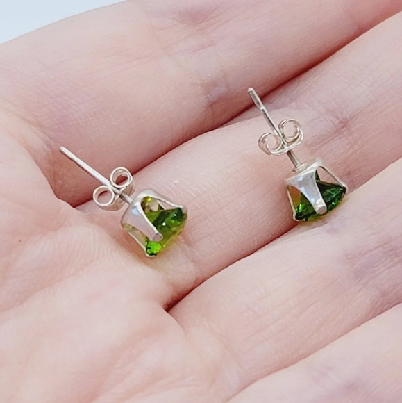 New Bright Green Round CZ Sterling Silver Earrings - Picture 6 of 6